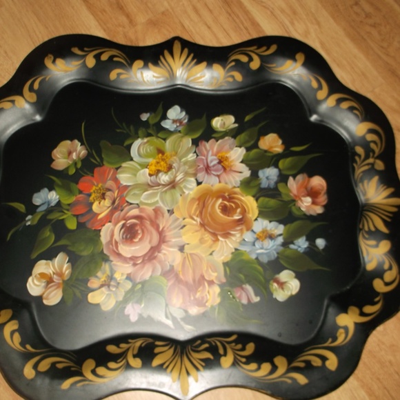 Other - Vintage Tray Tolle Flowered. Great Condition.
